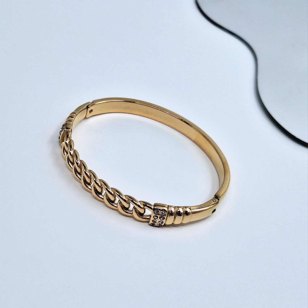 20249 Gold Plated Bangle