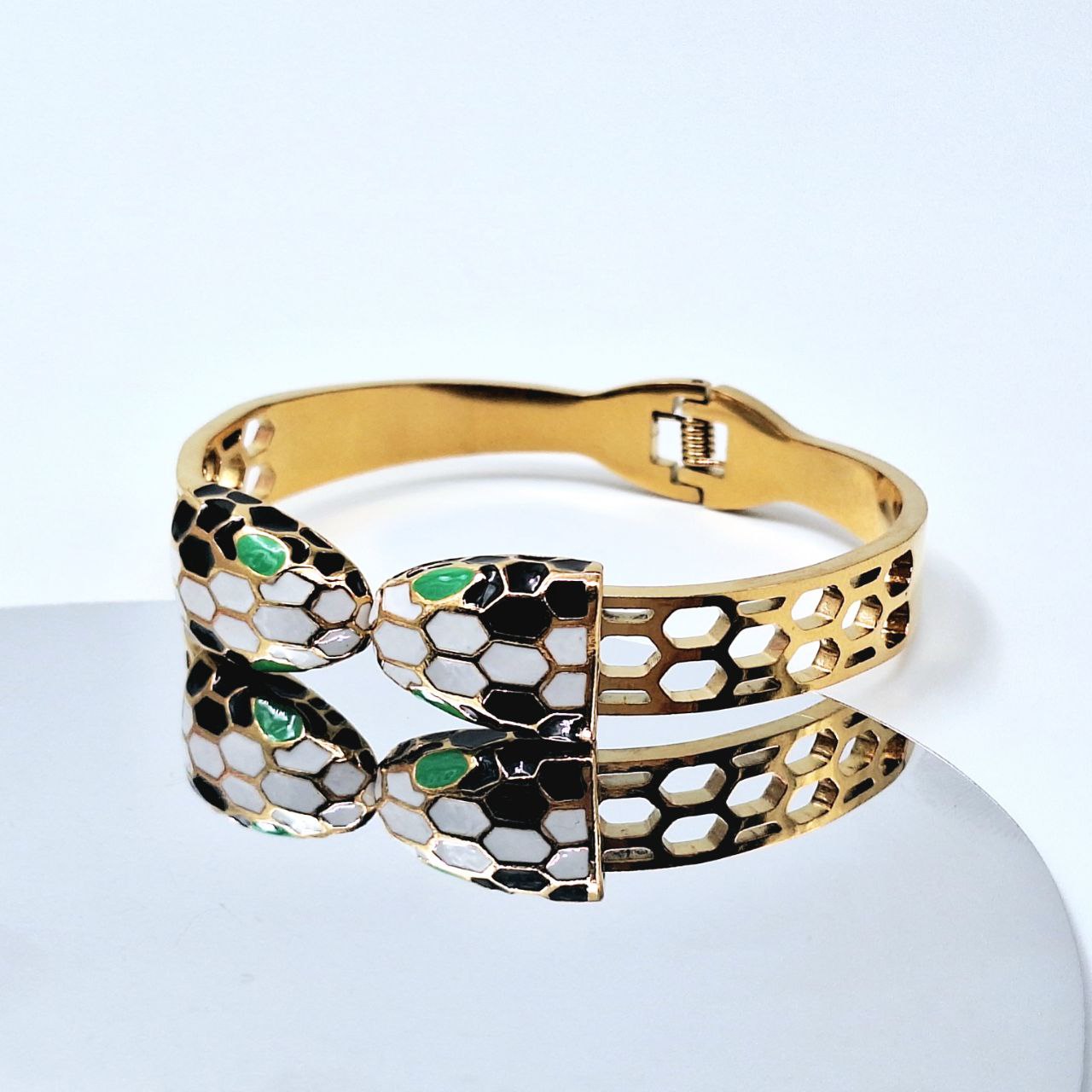 20230 Gold Plated Bangle
