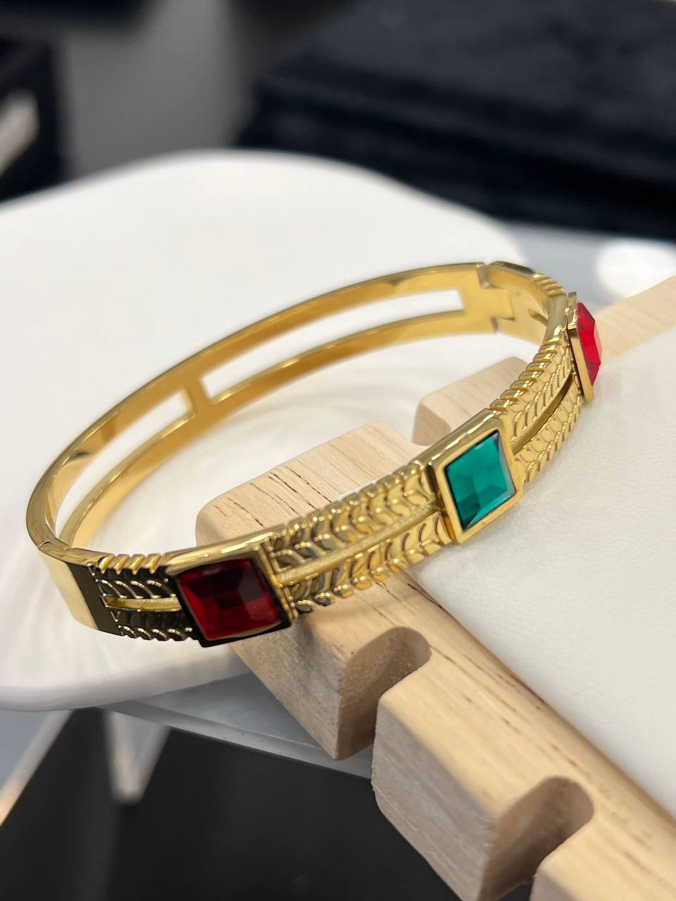 20234 Gold Plated Bangle