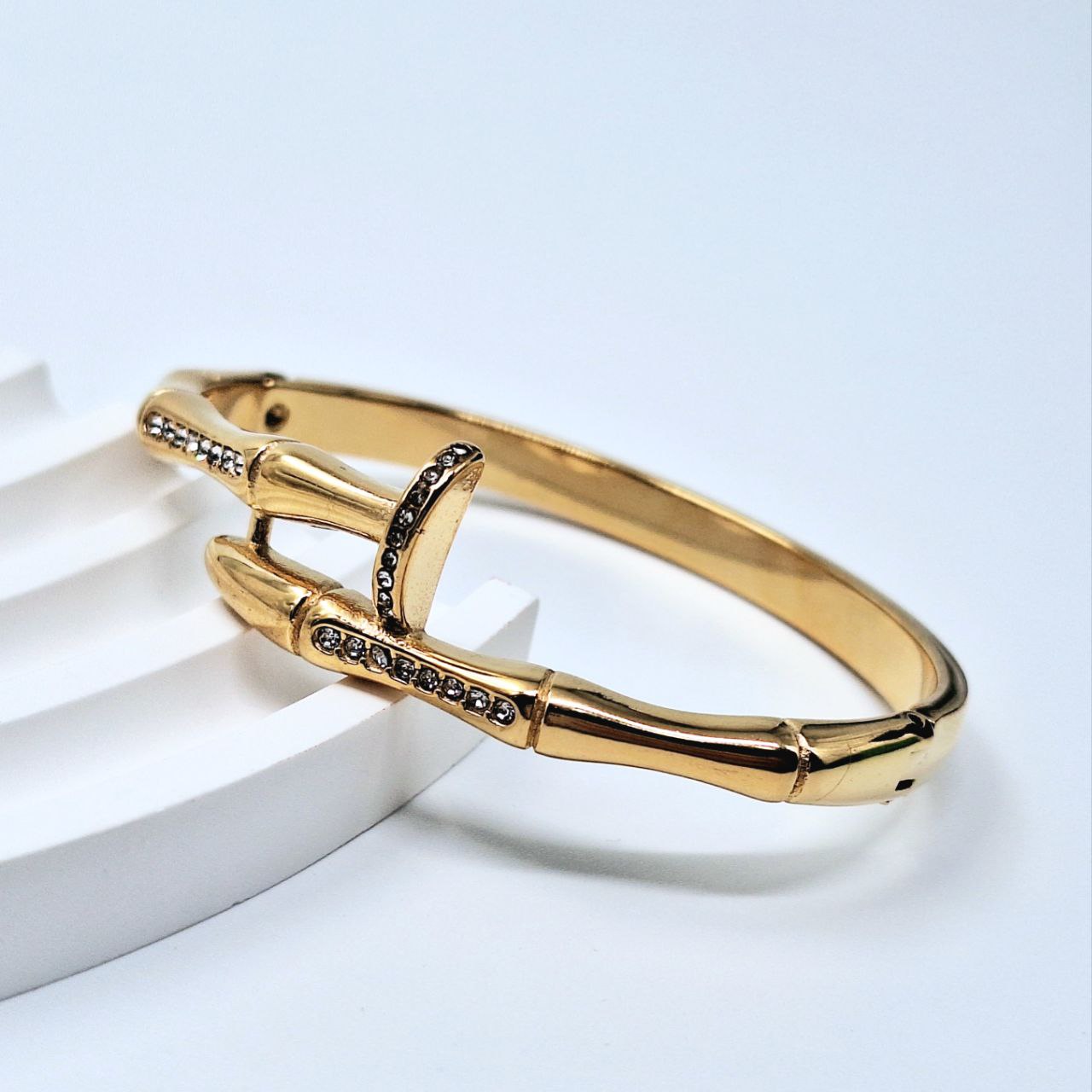 20253 Gold Plated Bangle