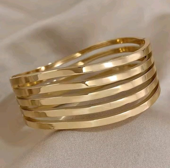20322 Gold Plated Bangle