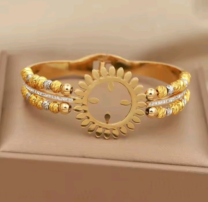 20356 Gold Plated Bangle