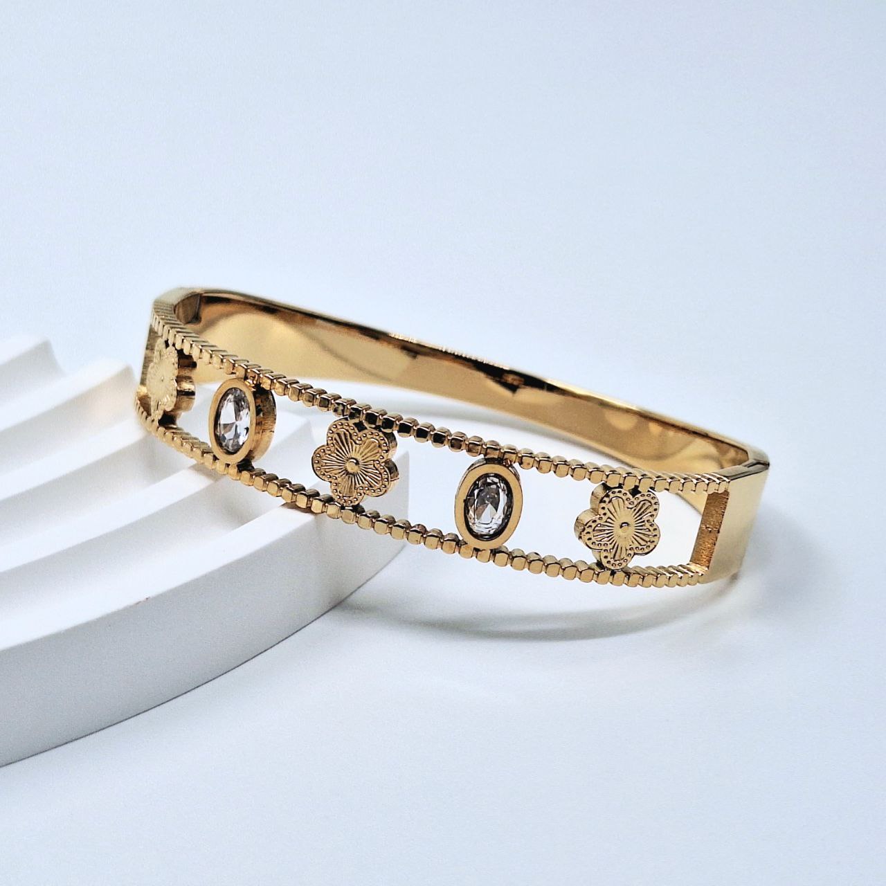 20287 Gold Plated Bangle