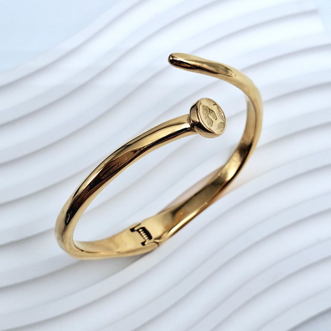 20248 Gold Plated Bangle