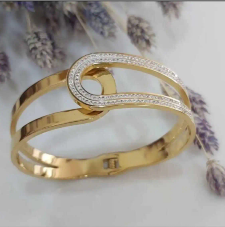 20317 Gold Plated Bangle