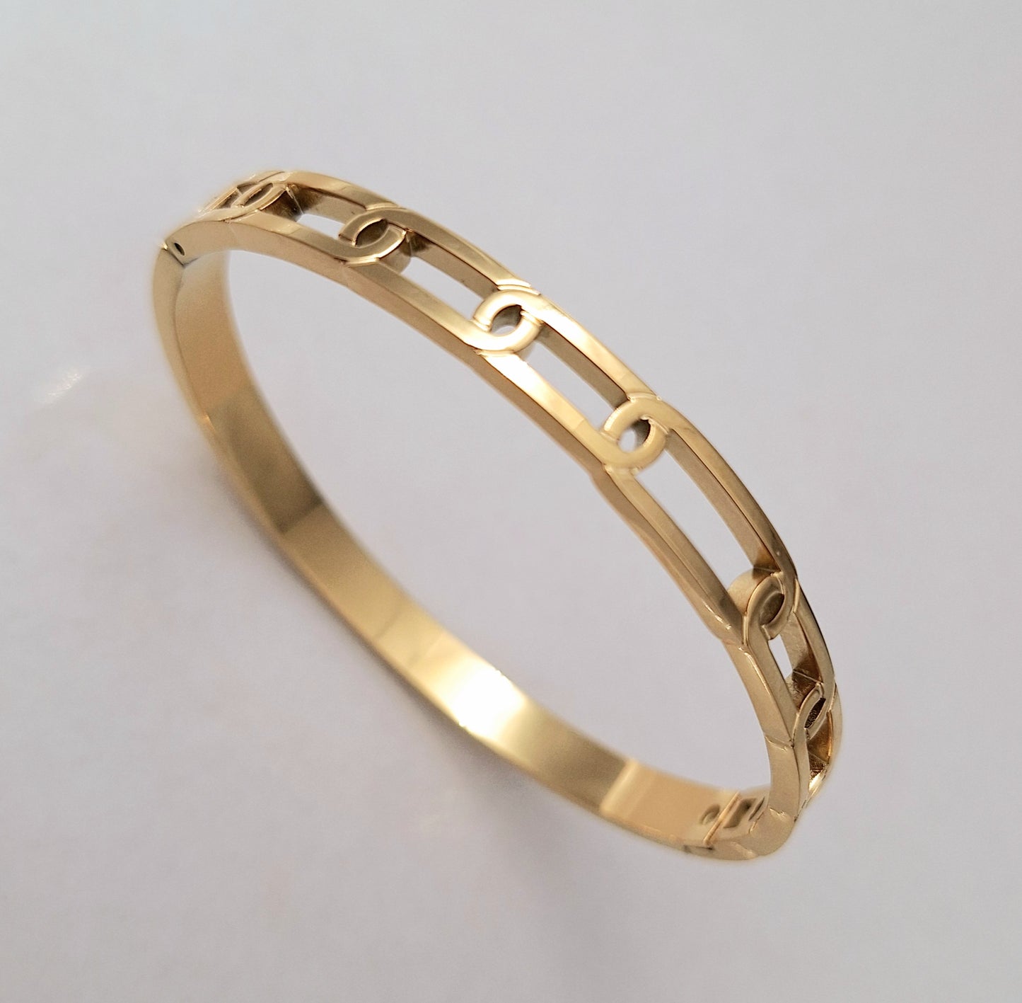 20216 Gold Plated Bangle