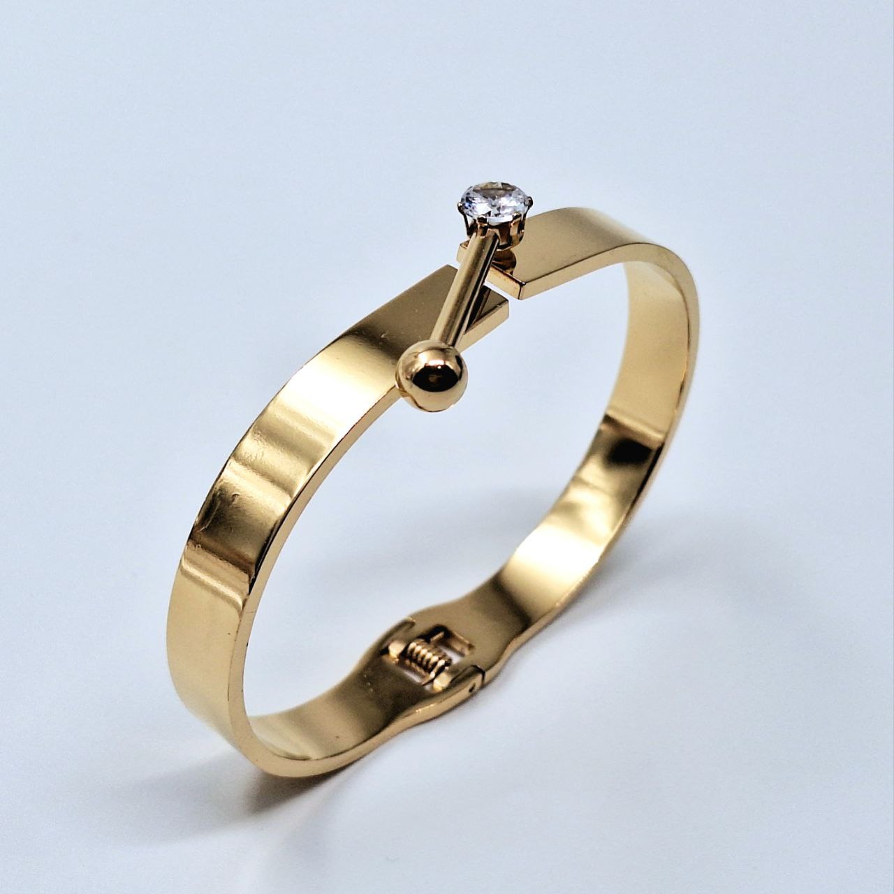 20268 Gold Plated Bangle