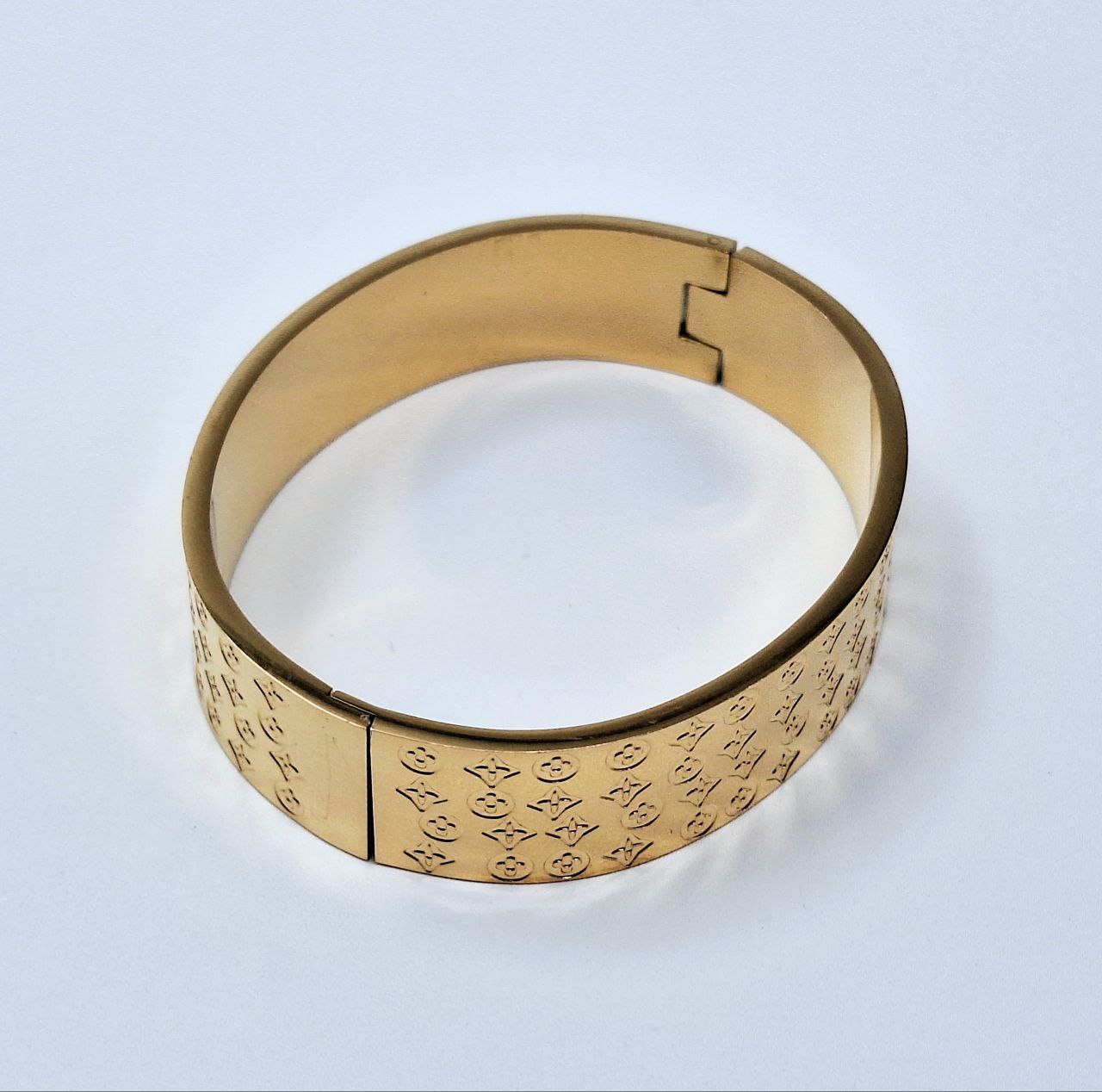 20240 Gold Plated Bangle