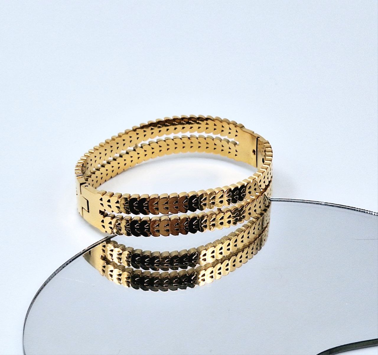 20258 Gold Plated Bangle