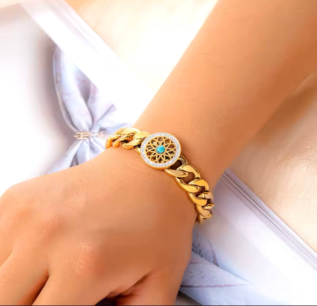 30350 Gold Plated Bracelet