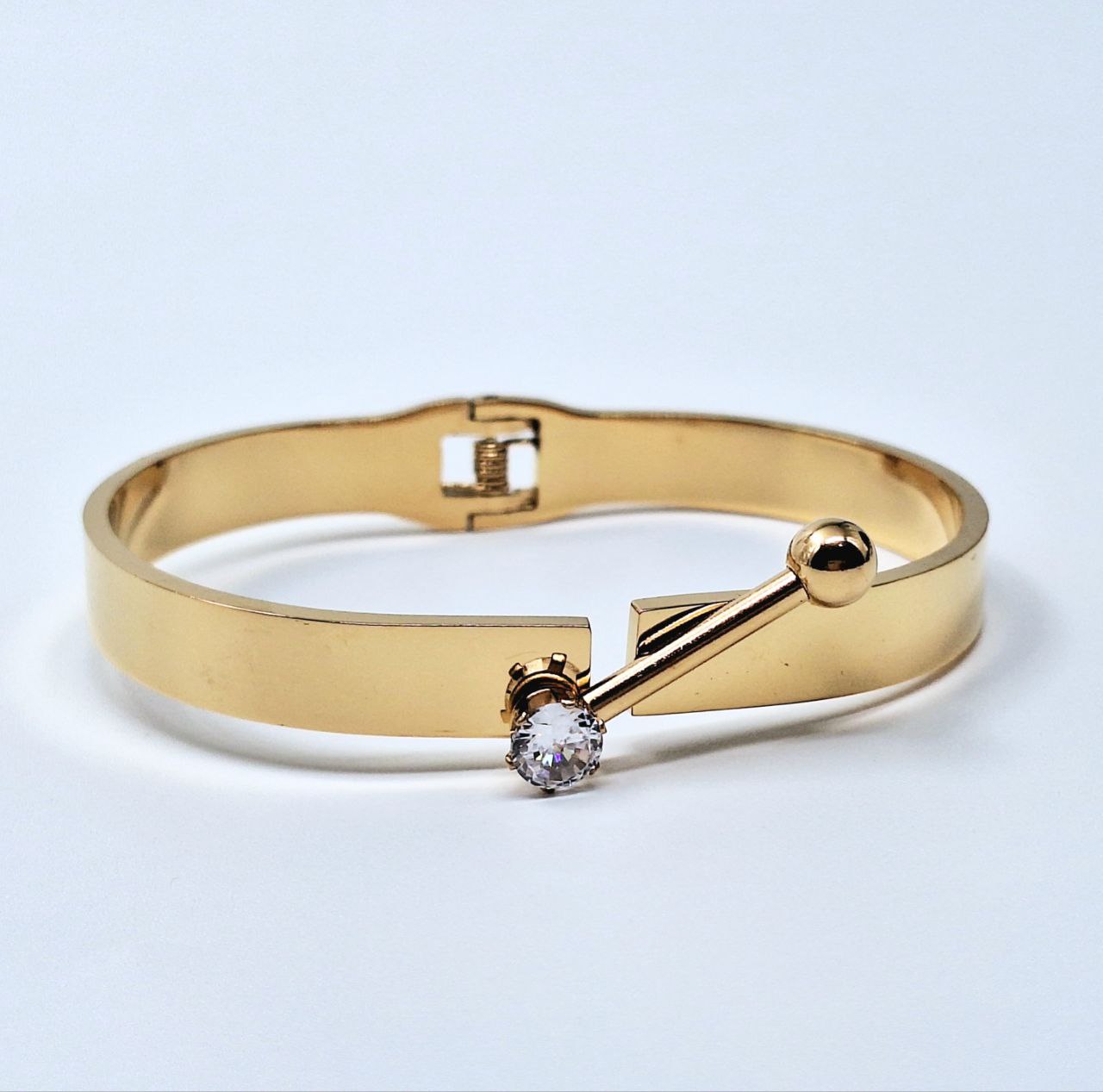 20268 Gold Plated Bangle