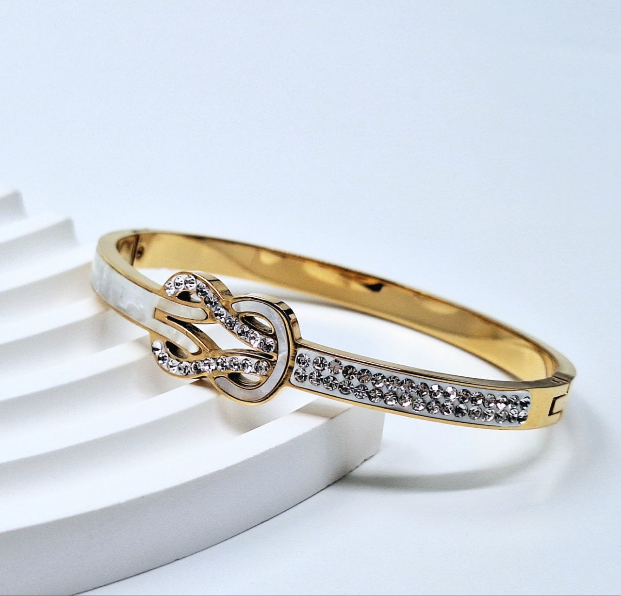 20271 Gold Plated Bangle