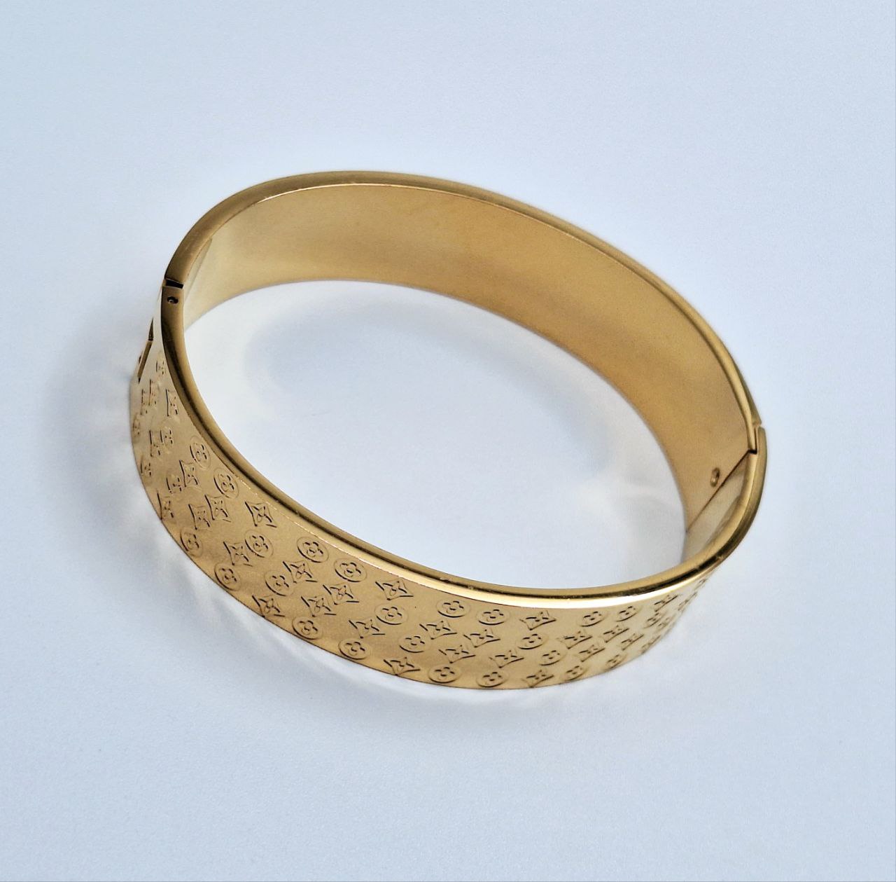 20240 Gold Plated Bangle