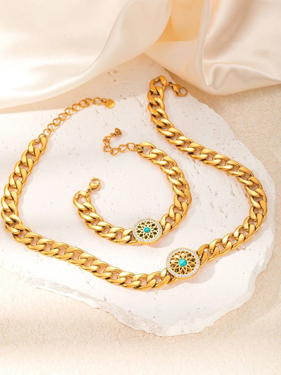 30350 Gold Plated Bracelet