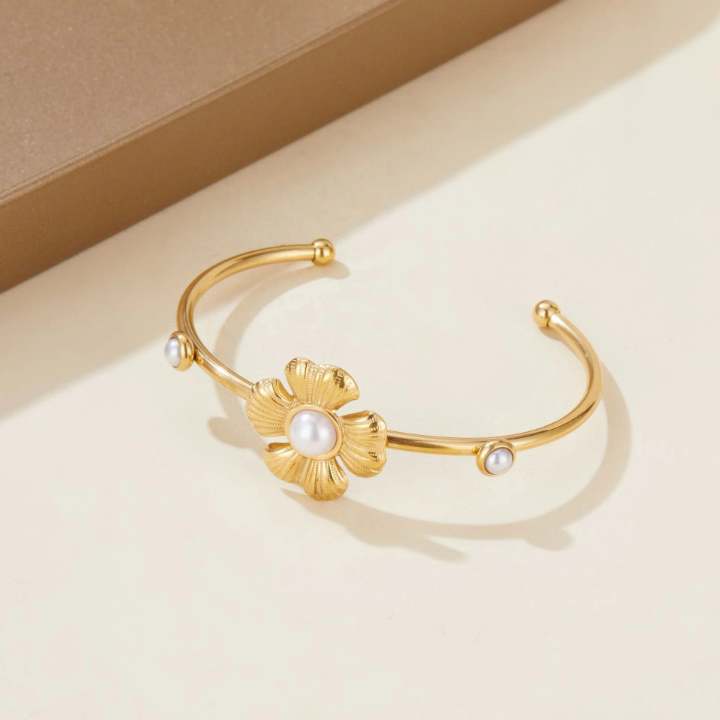 20354 Gold Plated Bangle