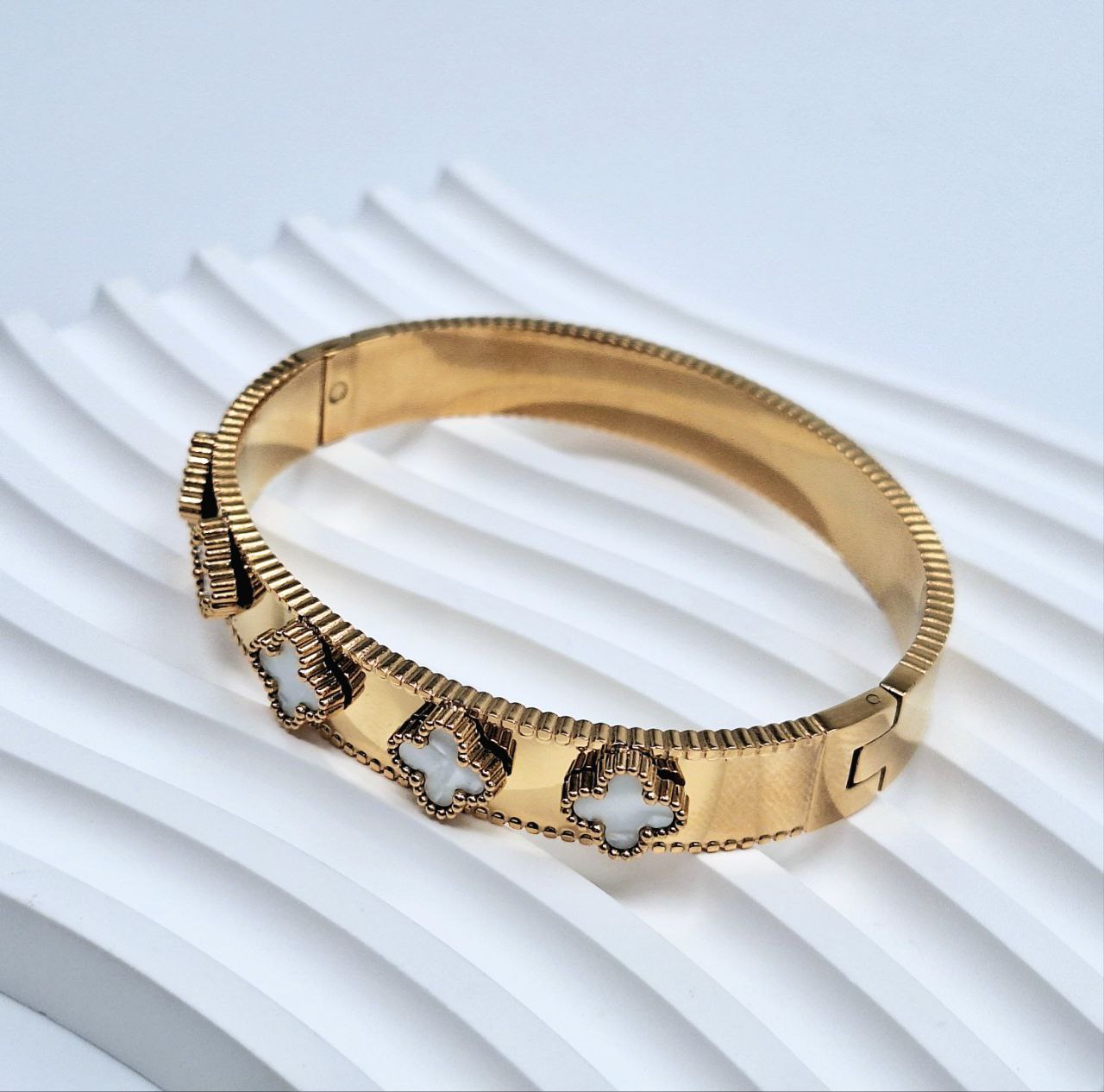 20286 Gold Plated Bangle