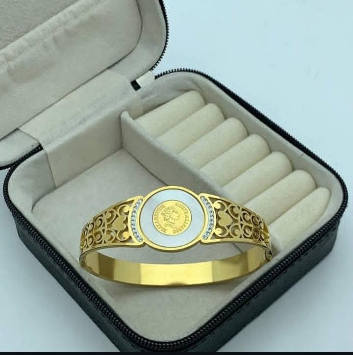 20342 Gold Plated Bangle