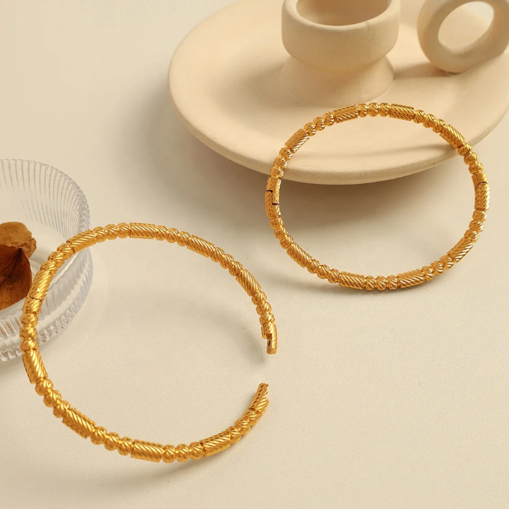 20357 Gold Plated Bangle