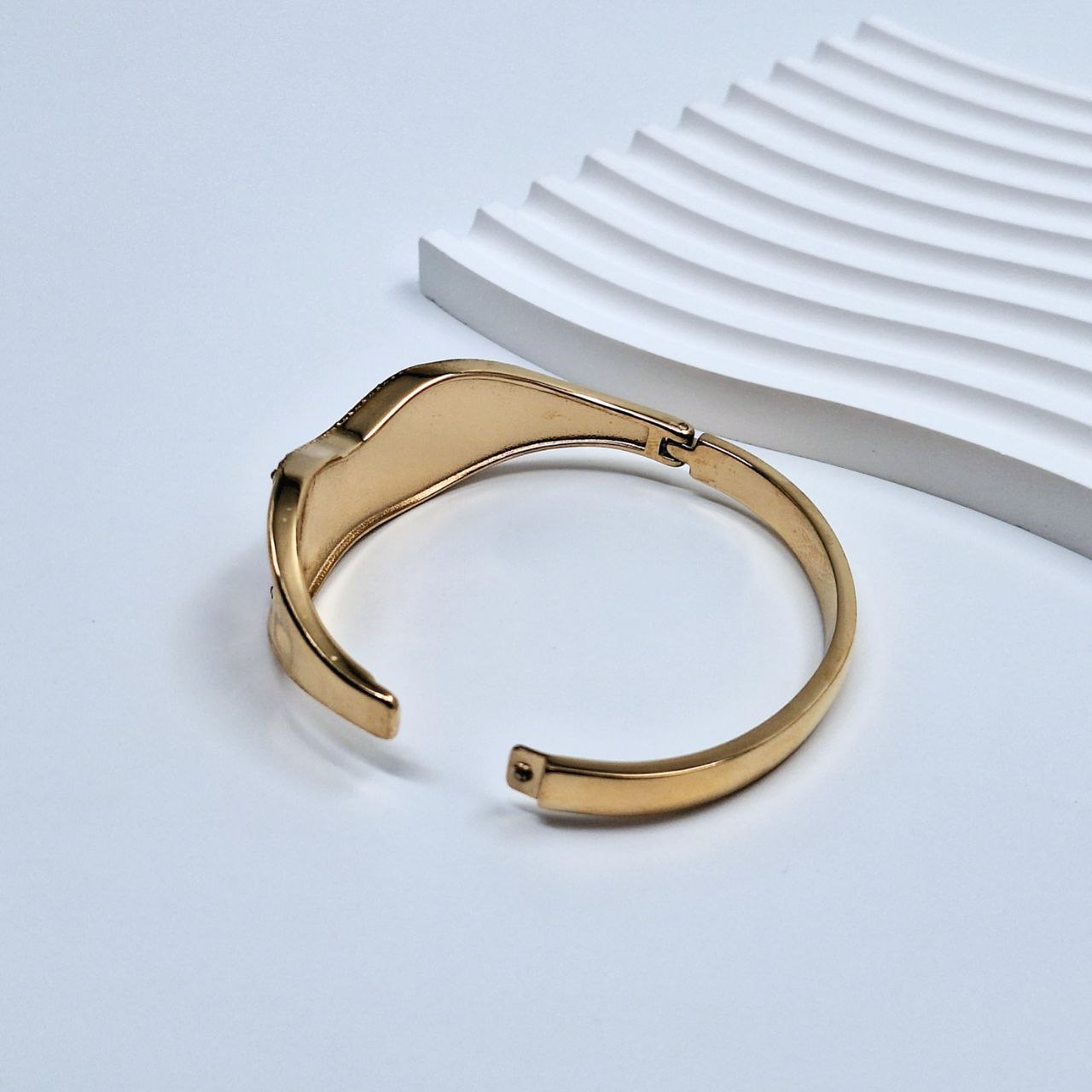 20244 Gold Plated Bangle