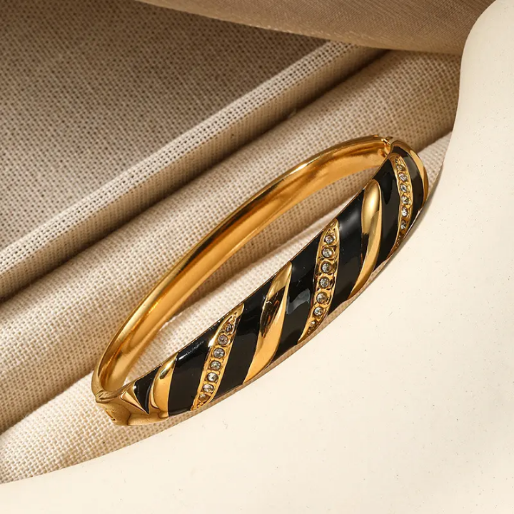 20351 Gold Plated Bangle