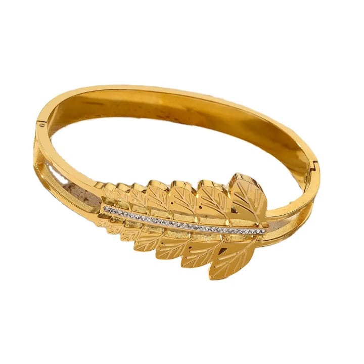 20321 Gold Plated Bangle