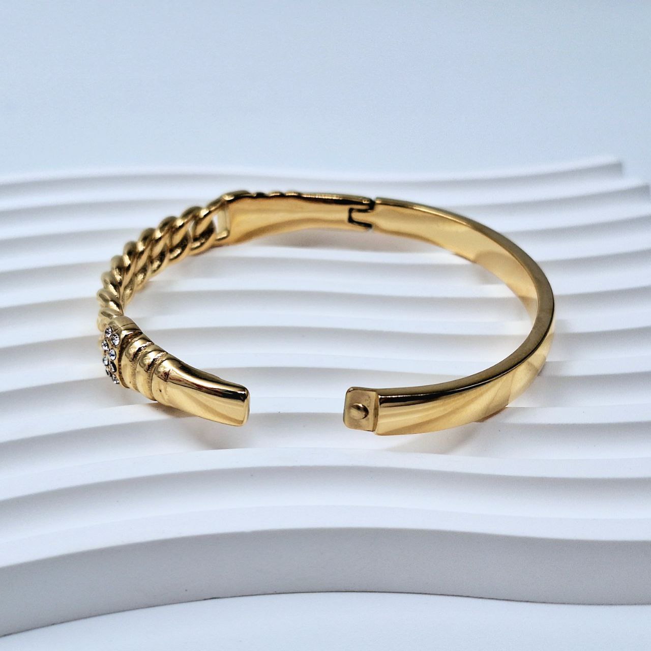 20249 Gold Plated Bangle