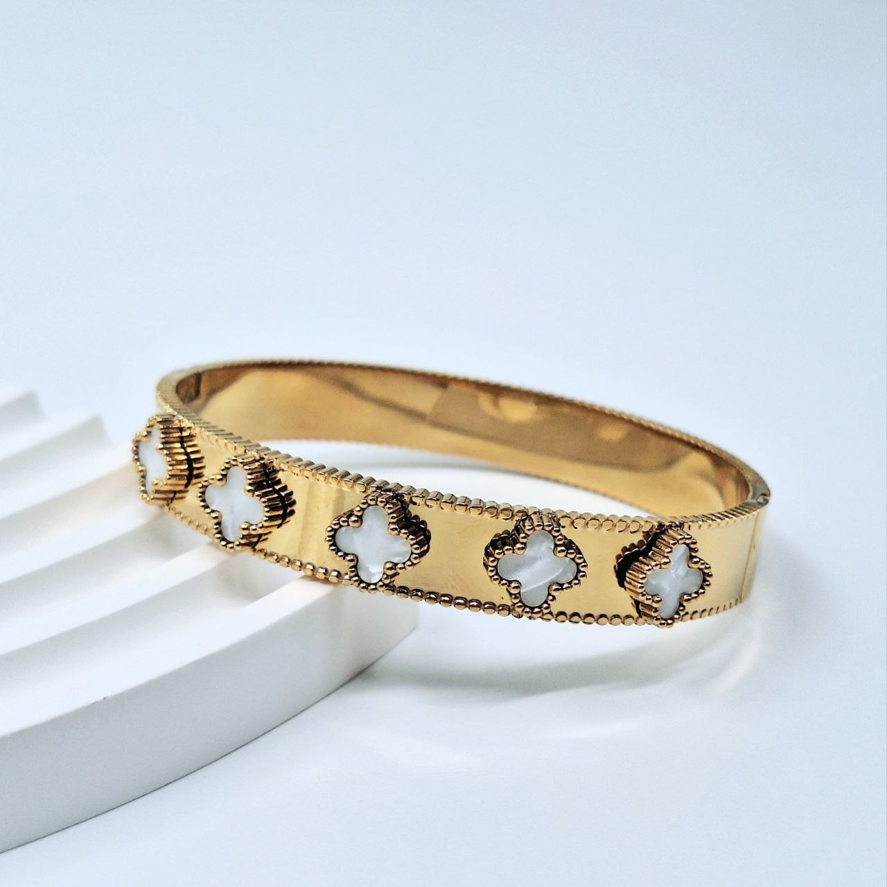 20286 Gold Plated Bangle