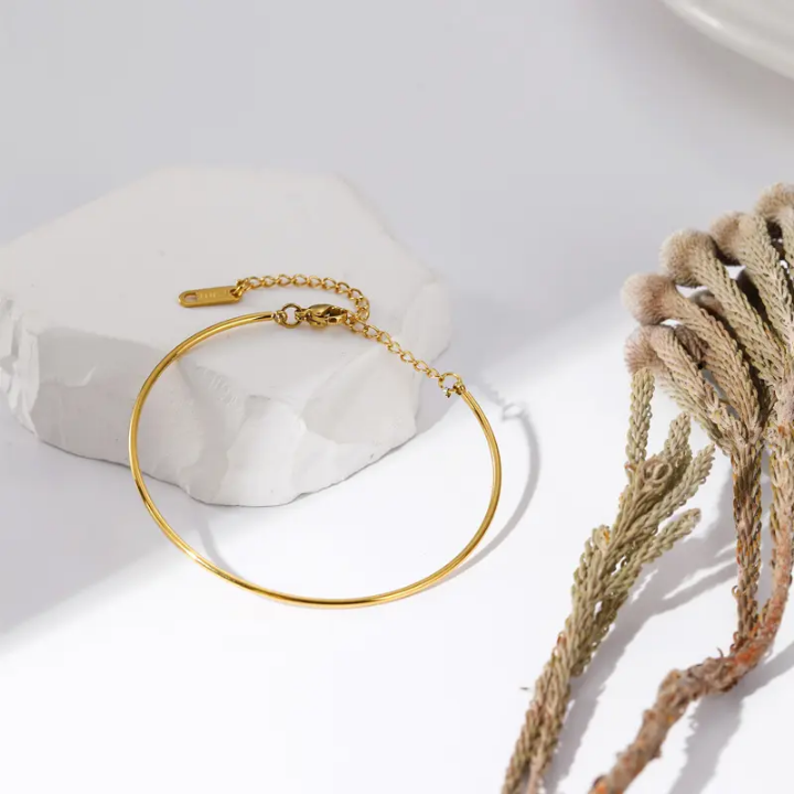 20319 Gold Plated Bangle