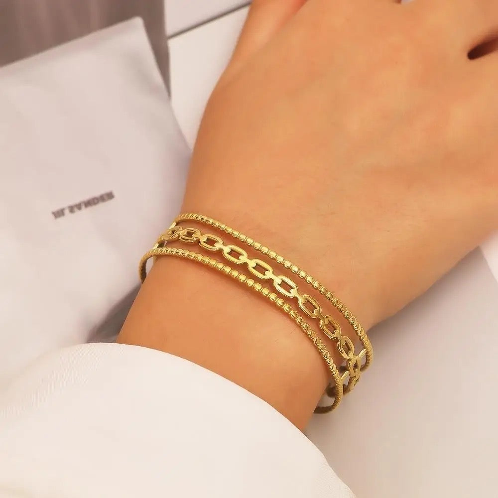 20118 Gold Plated Bangle