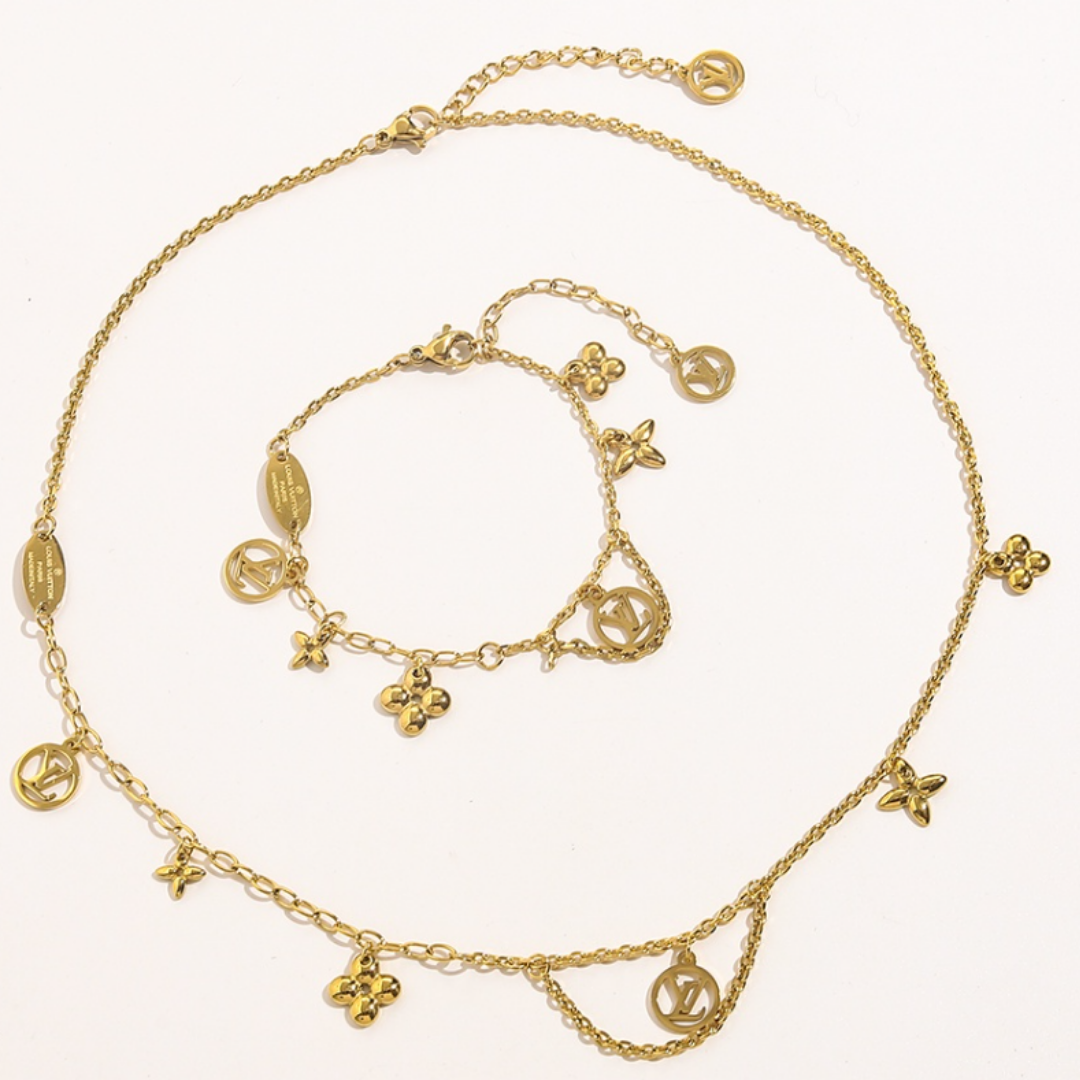 10238 gold  plated Necklace