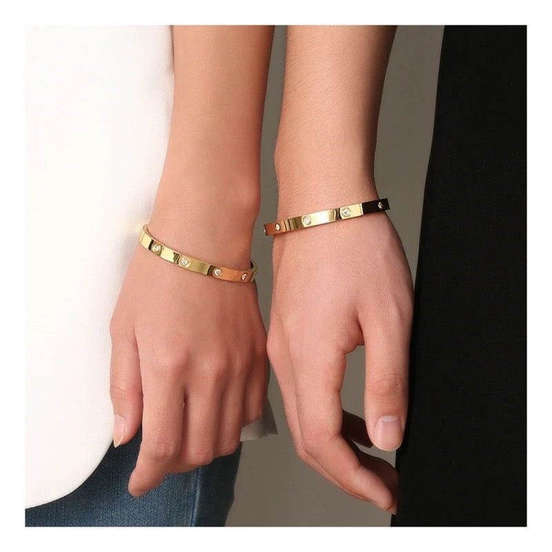 20124 Gold Plated Bangle