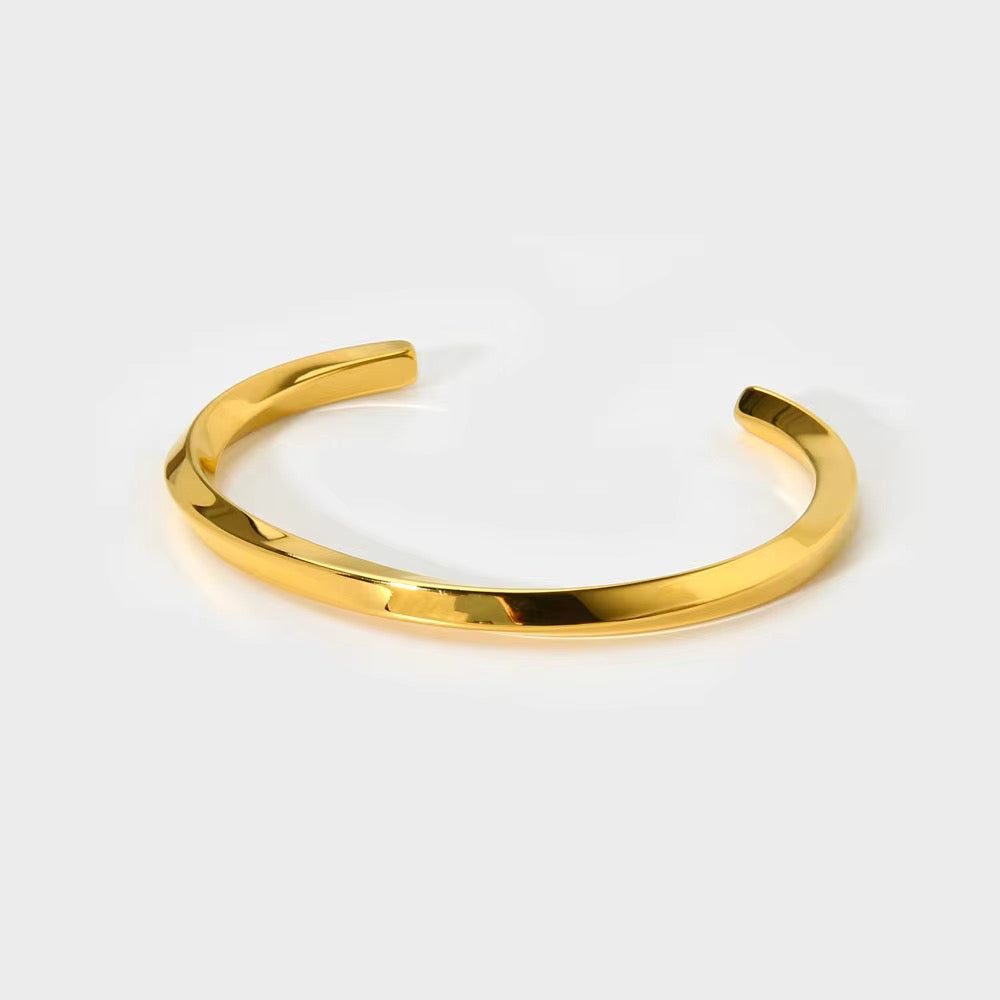 20280 Gold Plated Bangle