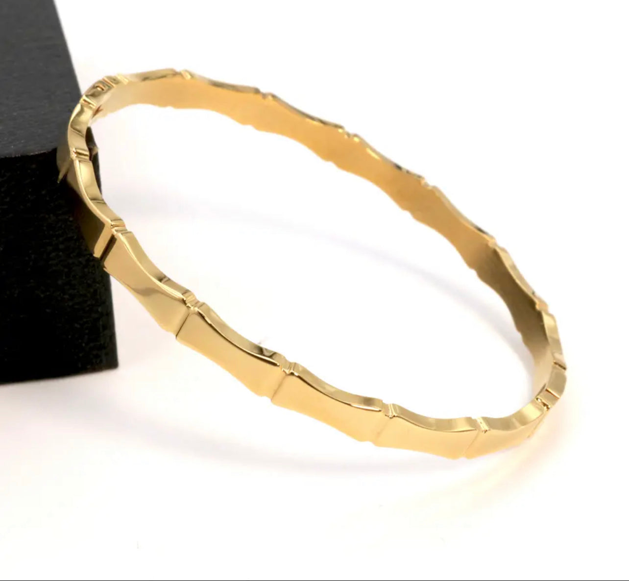 20211 Gold Plated Bangle