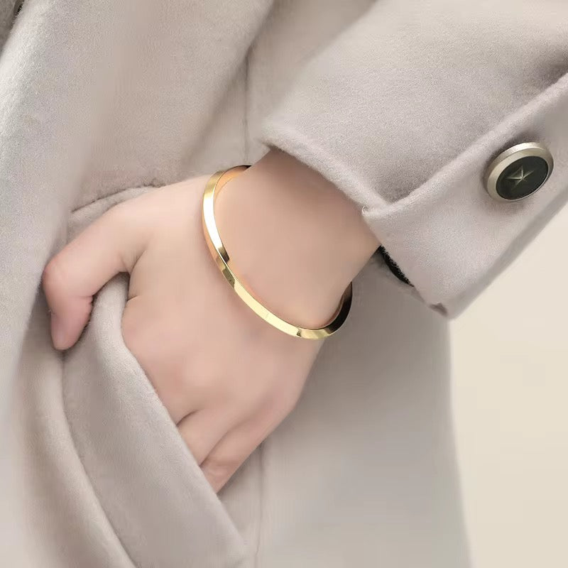 20280 Gold Plated Bangle