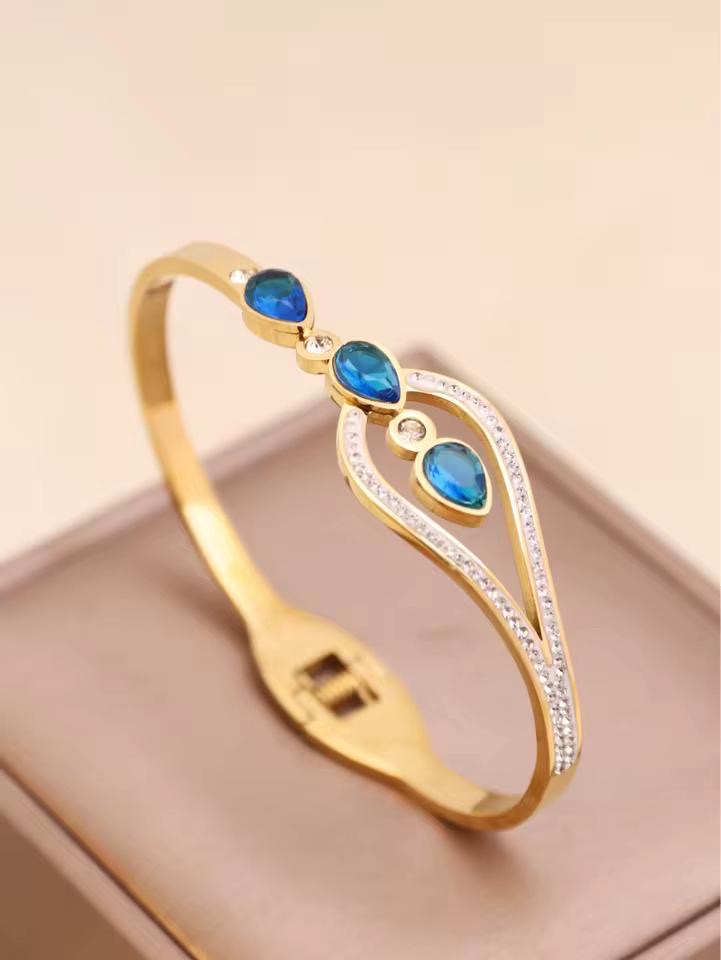 20177 Gold Plated Bangle