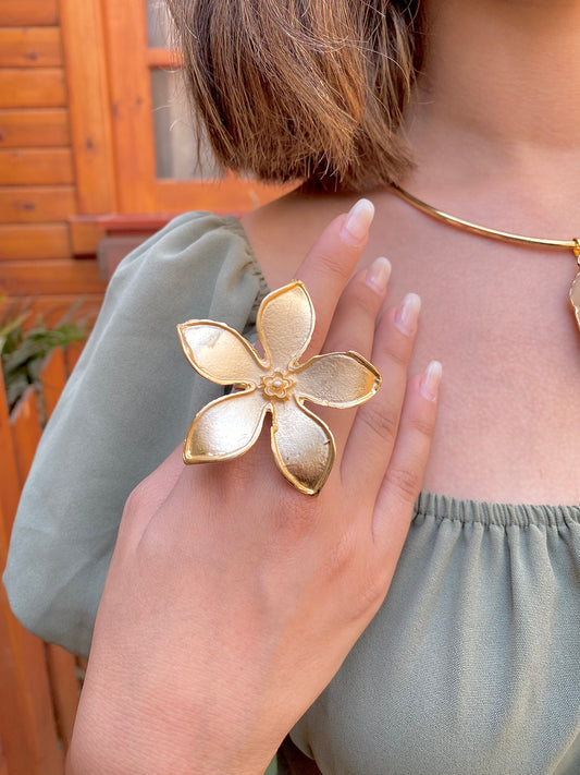 Petal Whispers | Flower Statement Ring