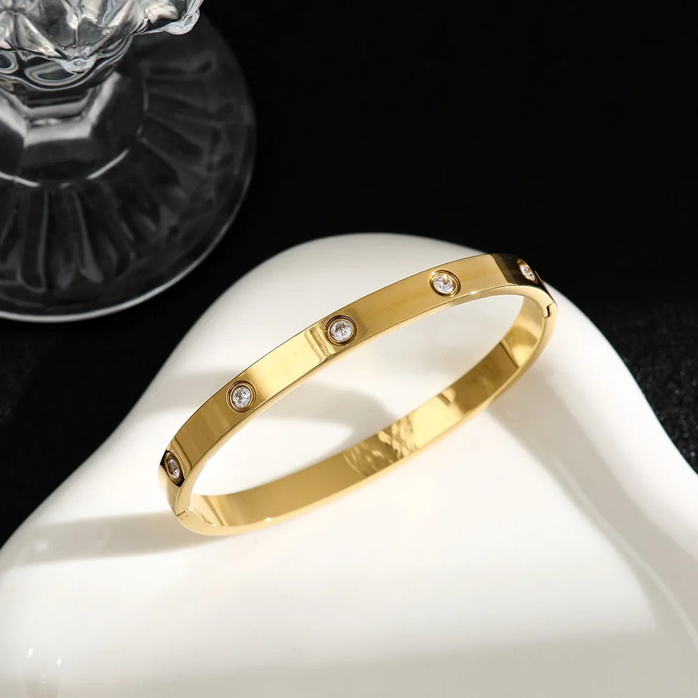 20124 Gold Plated Bangle