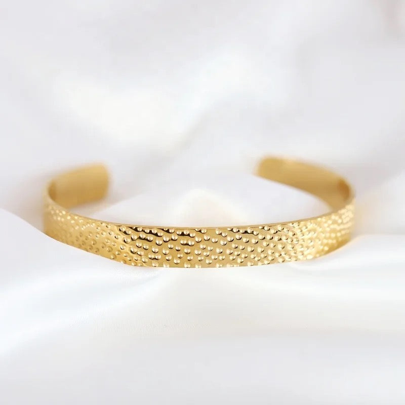 20144 Gold Plated Bangle