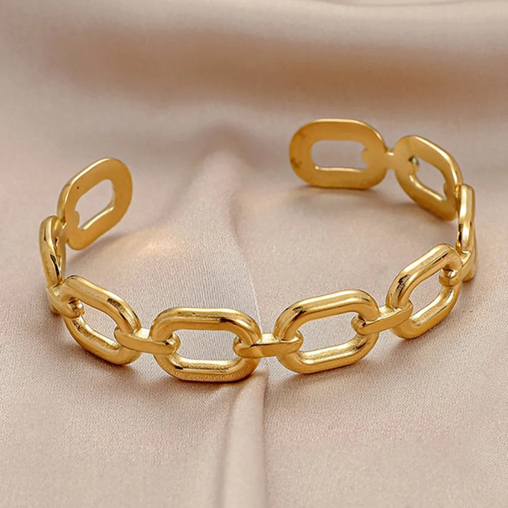 20132 Gold Plated Bangle