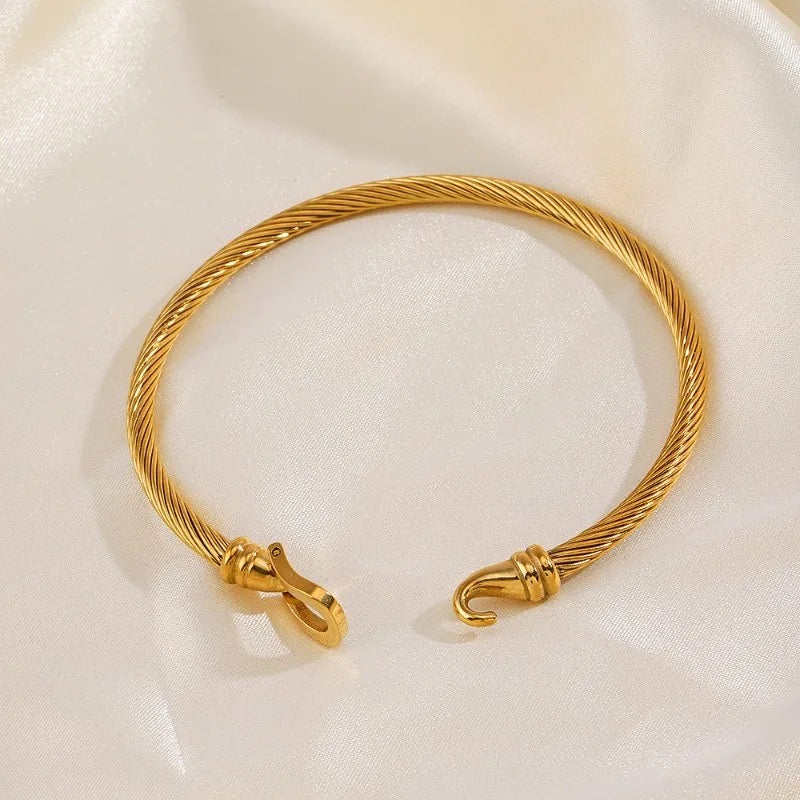 20204 Gold Plated Bangle