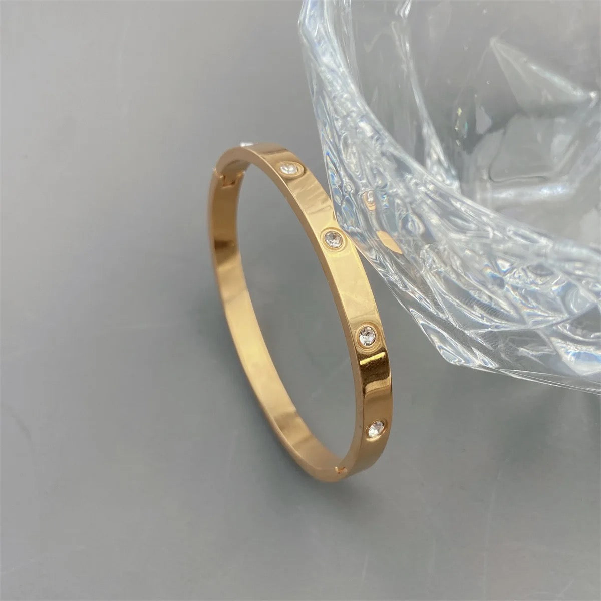 20124 Gold Plated Bangle