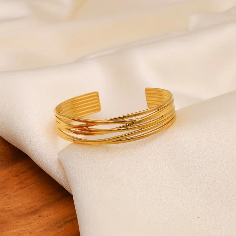 20131 Gold Plated Bangle