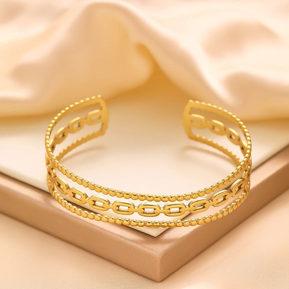 20118 Gold Plated Bangle