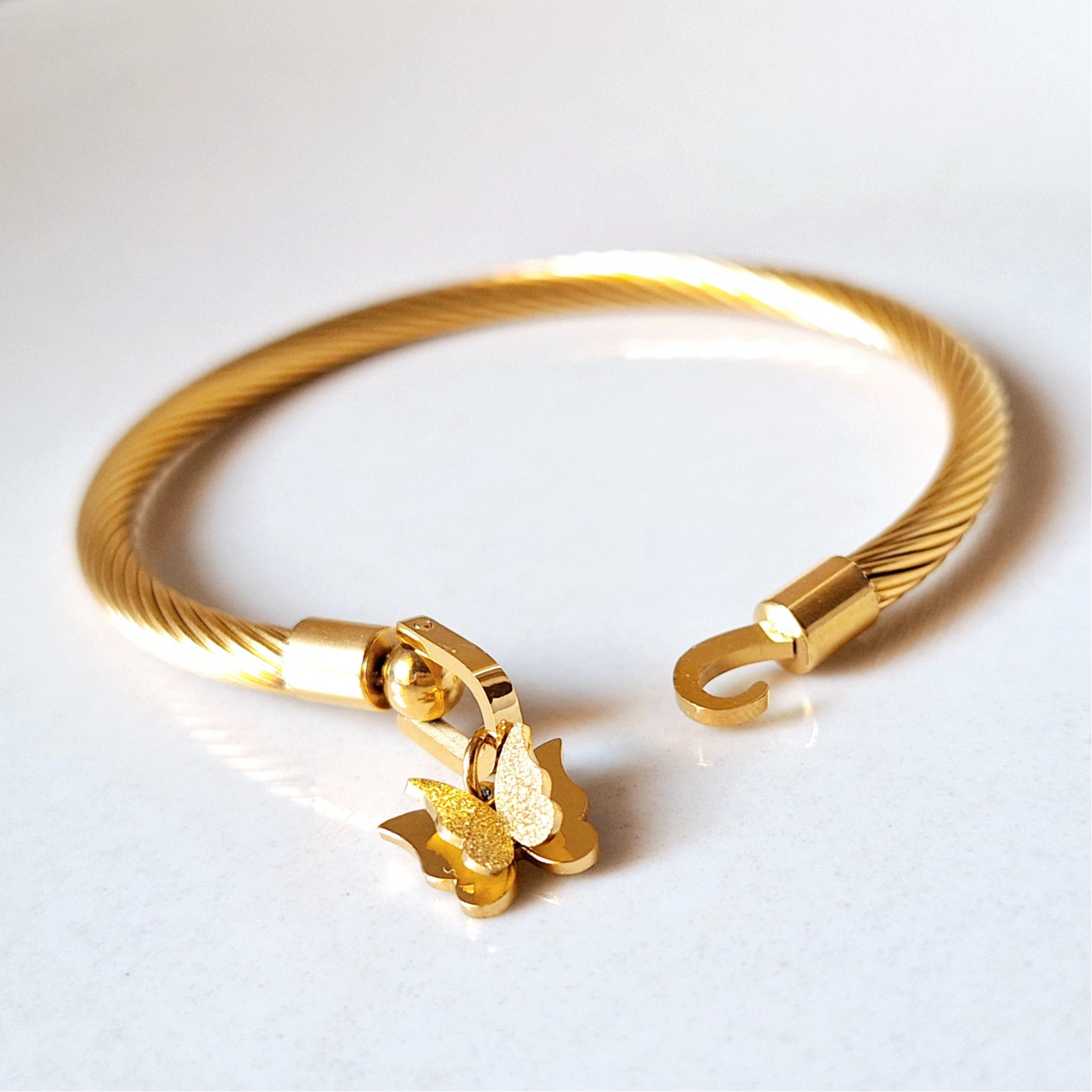 20153 Gold Plated Bangle