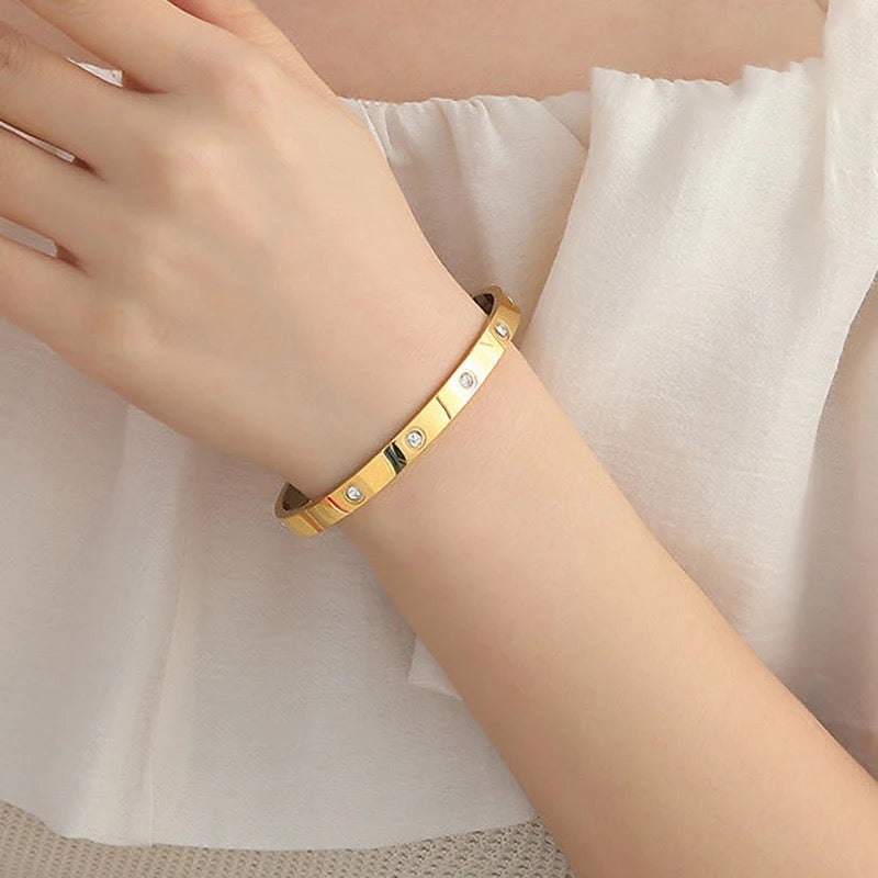 20124 Gold Plated Bangle