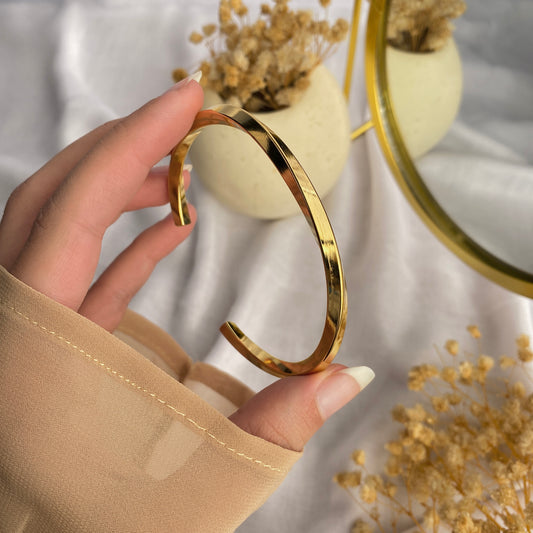 20280 Gold Plated Bangle