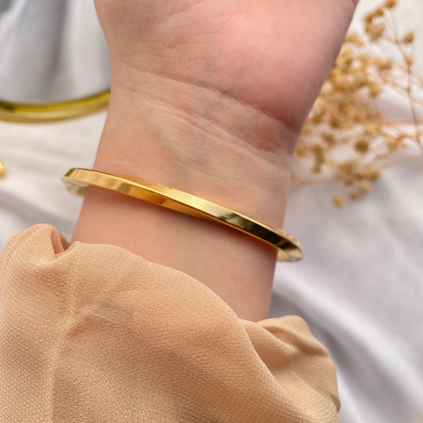 20280 Gold Plated Bangle