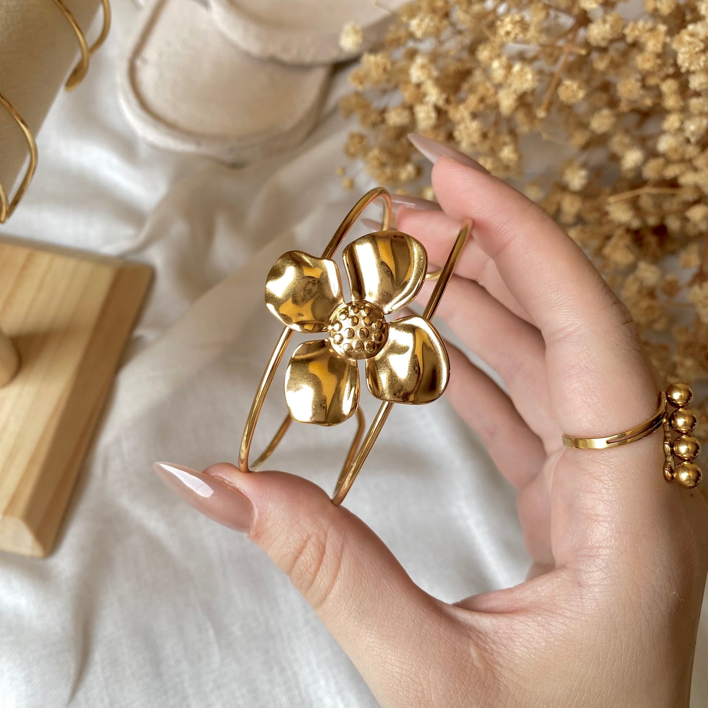 20344 Gold Plated Bangle