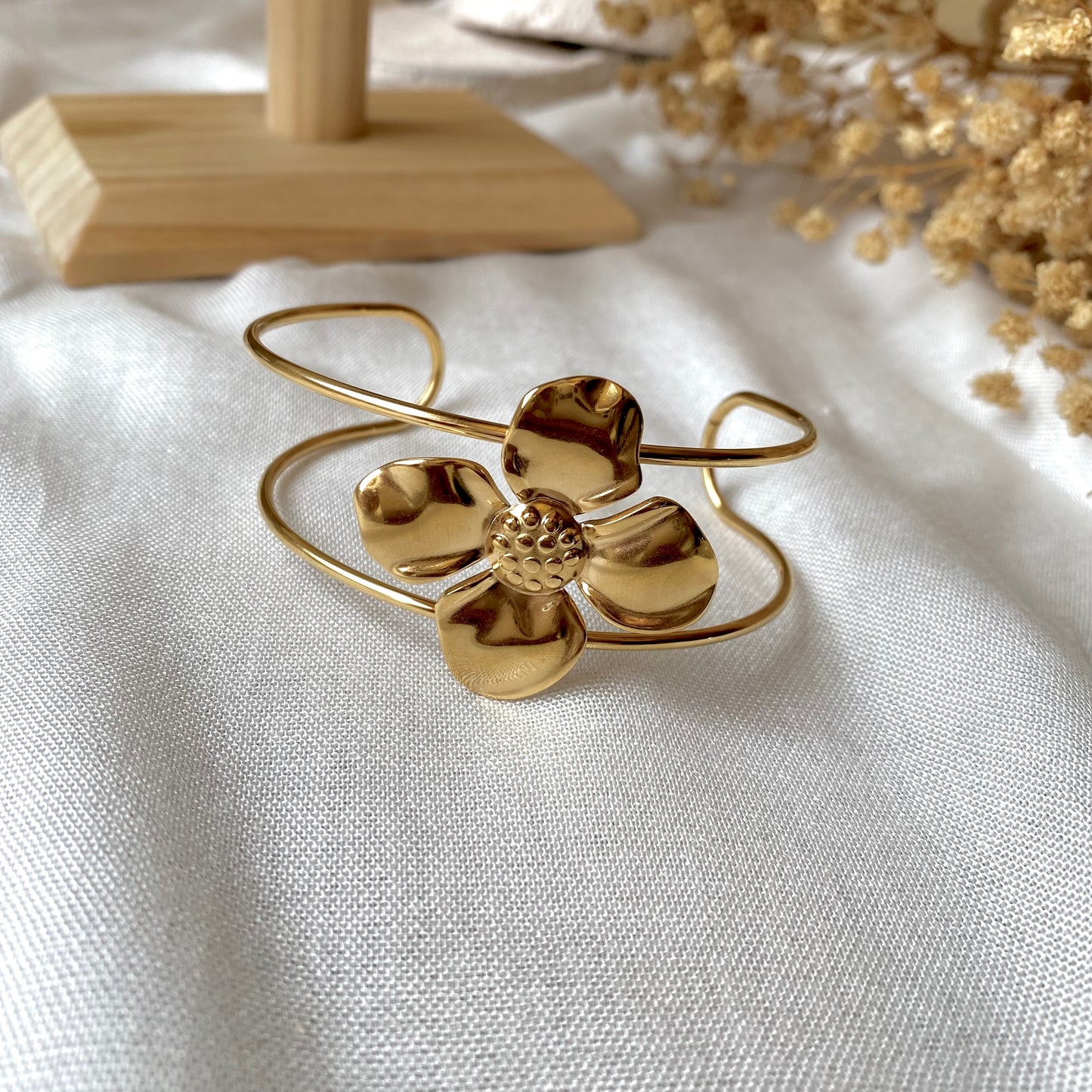 20344 Gold Plated Bangle