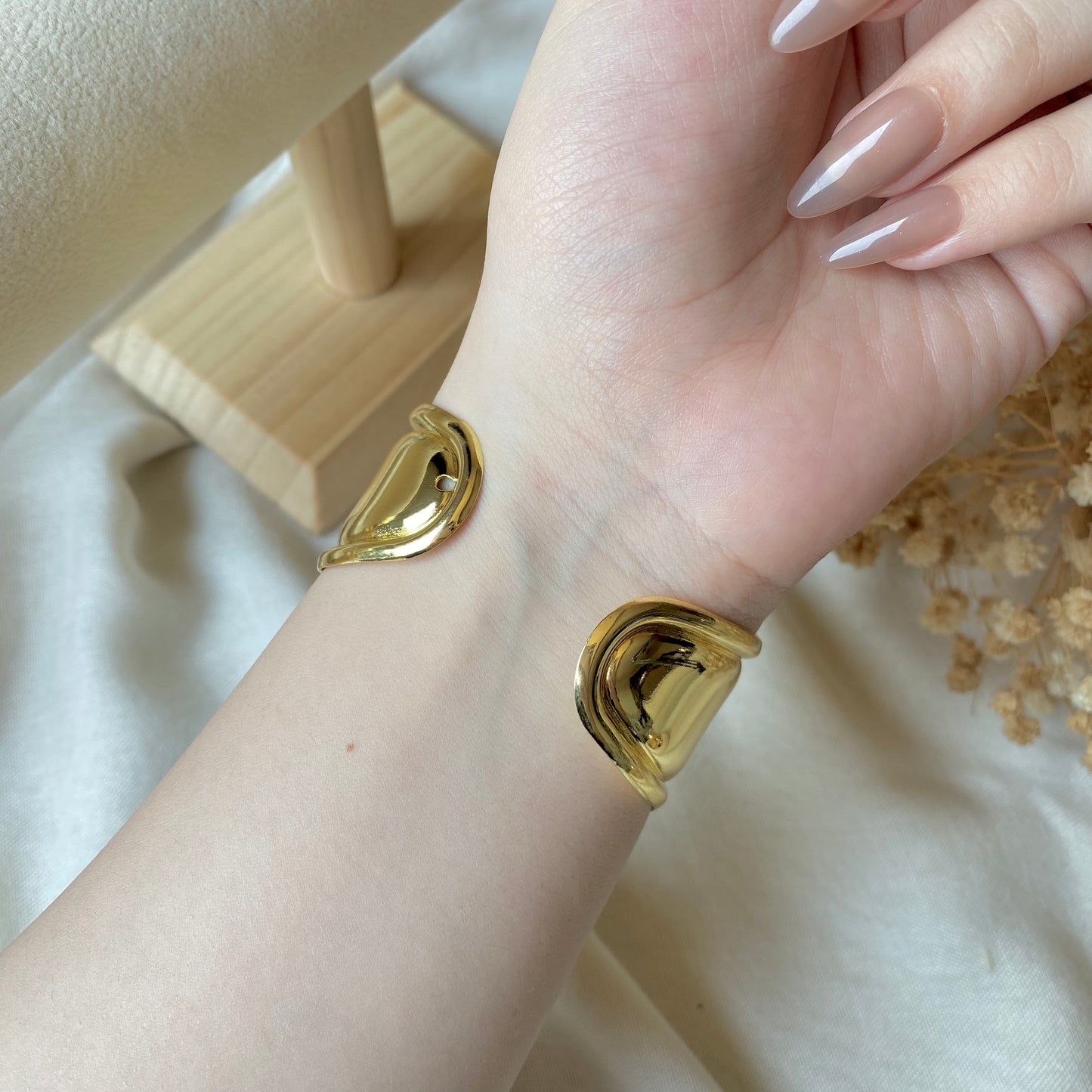 #20010 Copper Gold Plated bangle